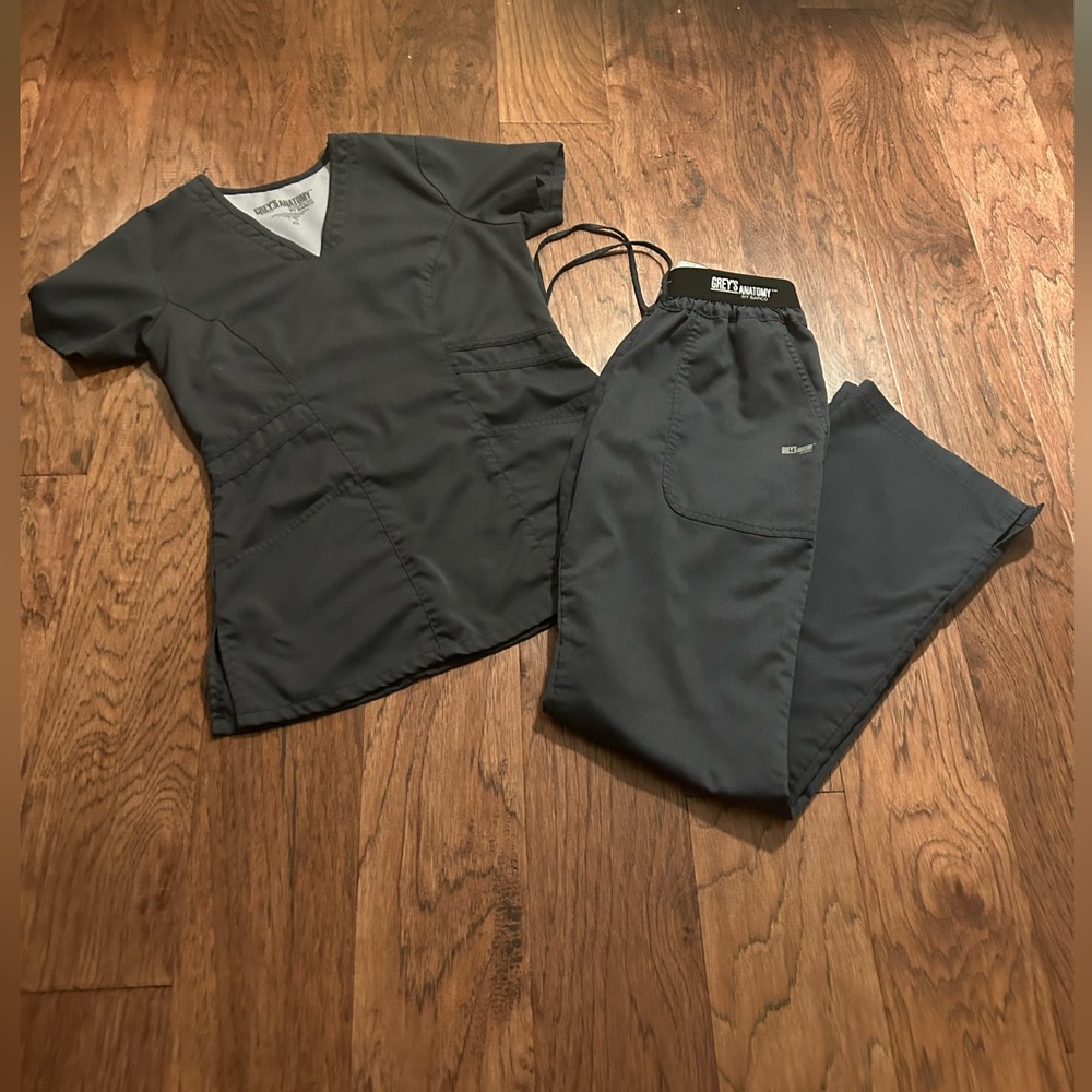 Women's Gray Scrub Top